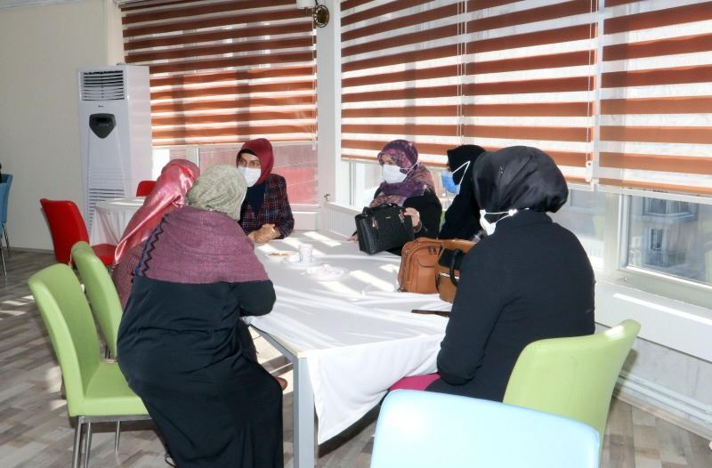 GÖNÜLDEN GÖNÜLE DOST SOHBETLERİ YENİDEN BAŞLADI 