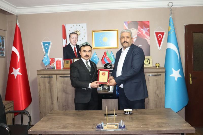 DOĞU TÜRKİSTAN YALNIZ DEĞİLDİR.