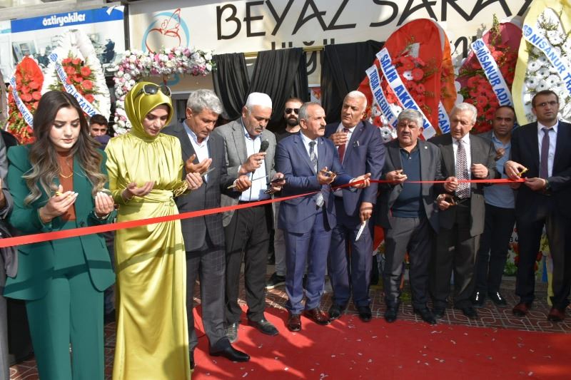 NİSANUR GELİNLİK VE MODA EVİ'NE GÖRKEMLİ AÇILIŞ...!