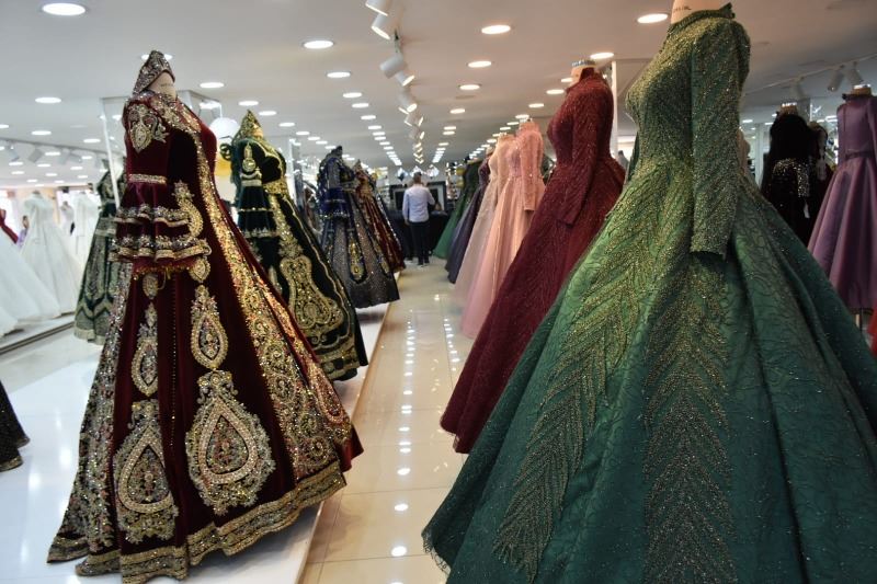 NİSANUR GELİNLİK VE MODA EVİ'NE GÖRKEMLİ AÇILIŞ...!