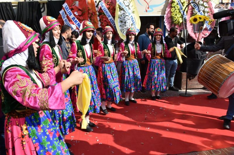 NİSANUR GELİNLİK VE MODA EVİ'NE GÖRKEMLİ AÇILIŞ...!