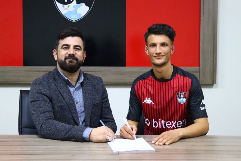 Kulübümüz Alt yapı U19 Takımından 4 Futbolcumuz ile imzalar atıldı 