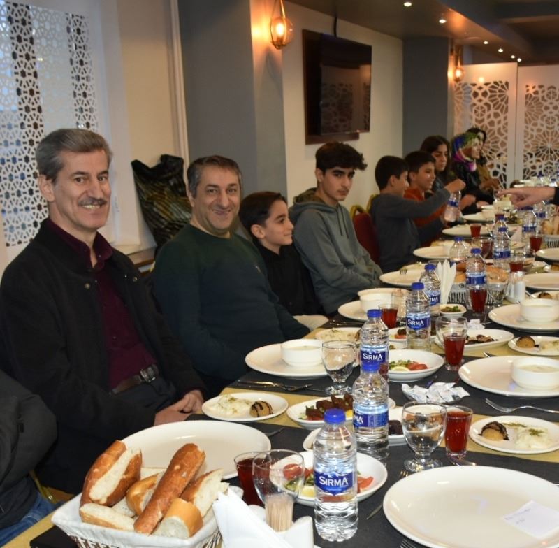 DÖKDER'DEN MUHTEŞEM İFTAR YEMEĞİ 