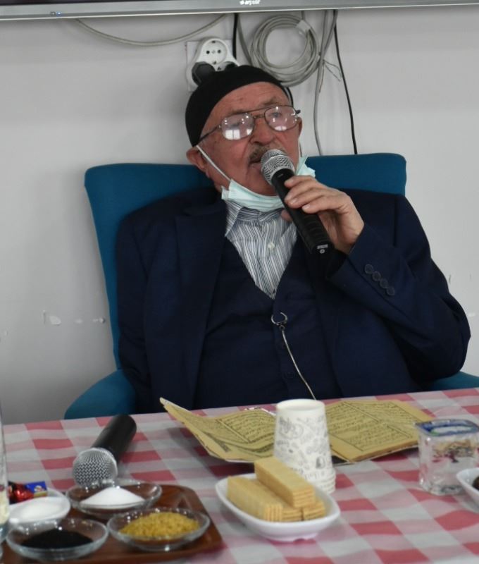 HACI VAHDETTiN ÖZANT DUALAR İLE YAD EDİLDİ...!!! 