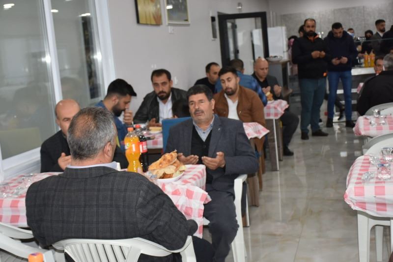 HACI VAHDETTiN ÖZANT DUALAR İLE YAD EDİLDİ...!!! 