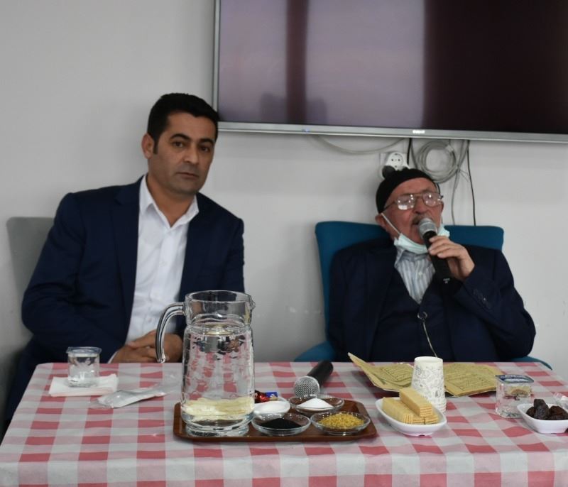 HACI VAHDETTiN ÖZANT DUALAR İLE YAD EDİLDİ...!!! 