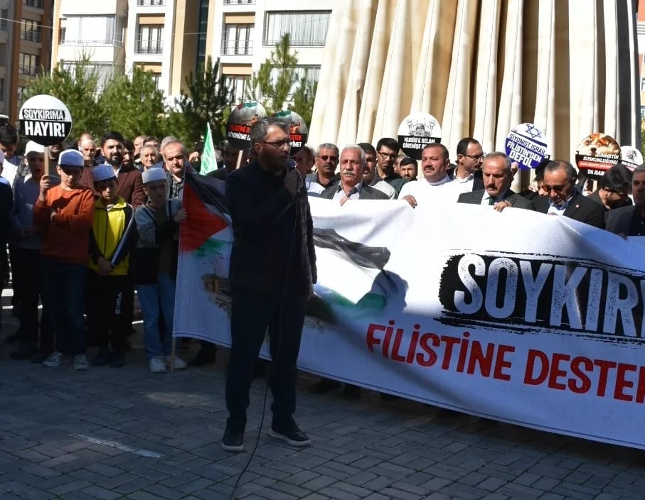 FİLİSTİN HALKININ YANINDA, İŞGALİN KARŞISINDAYIZ