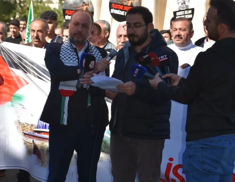 FİLİSTİN HALKININ YANINDA, İŞGALİN KARŞISINDAYIZ