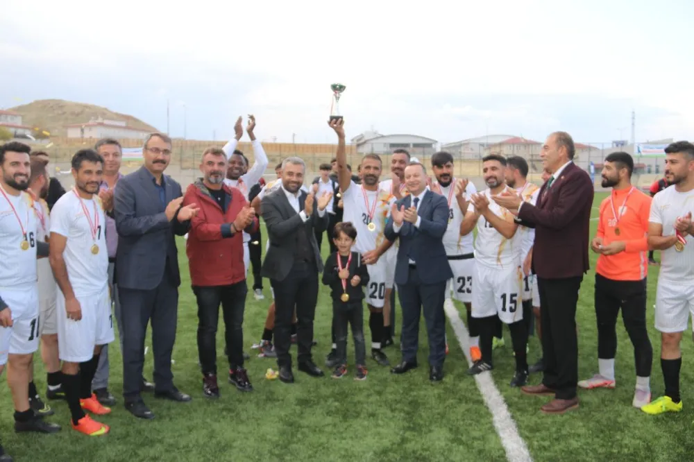 Edremit'de Geleneksel Futbol Turnuvası Sona Erdi.
