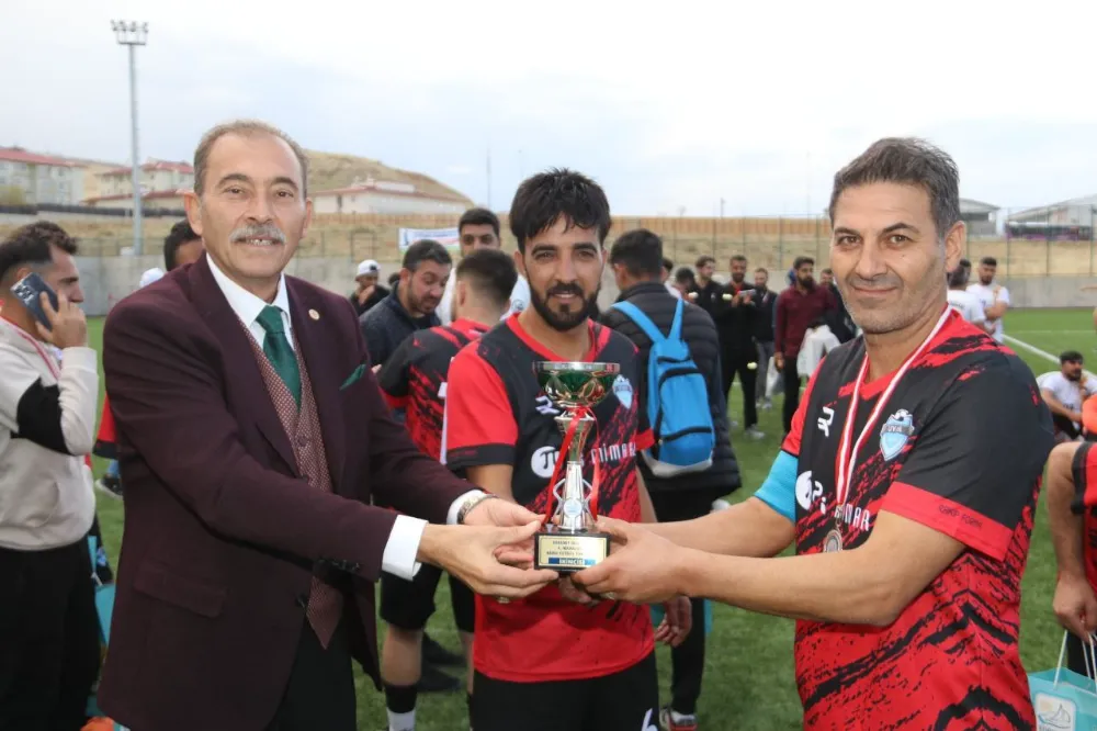 Edremit'de Geleneksel Futbol Turnuvası Sona Erdi.