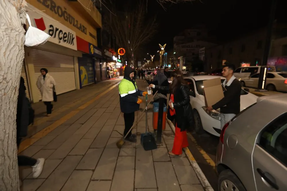 İPEKYOLU’NDA KANDİL GELENEĞİ DEVAM EDİYOR
