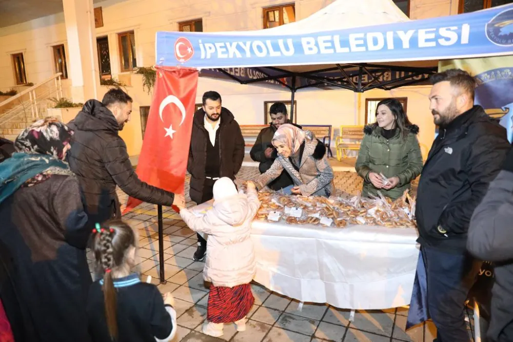 İPEKYOLU’NDA KANDİL GELENEĞİ DEVAM EDİYOR