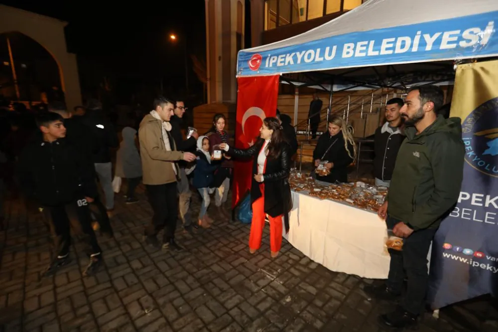 İPEKYOLU’NDA KANDİL GELENEĞİ DEVAM EDİYOR