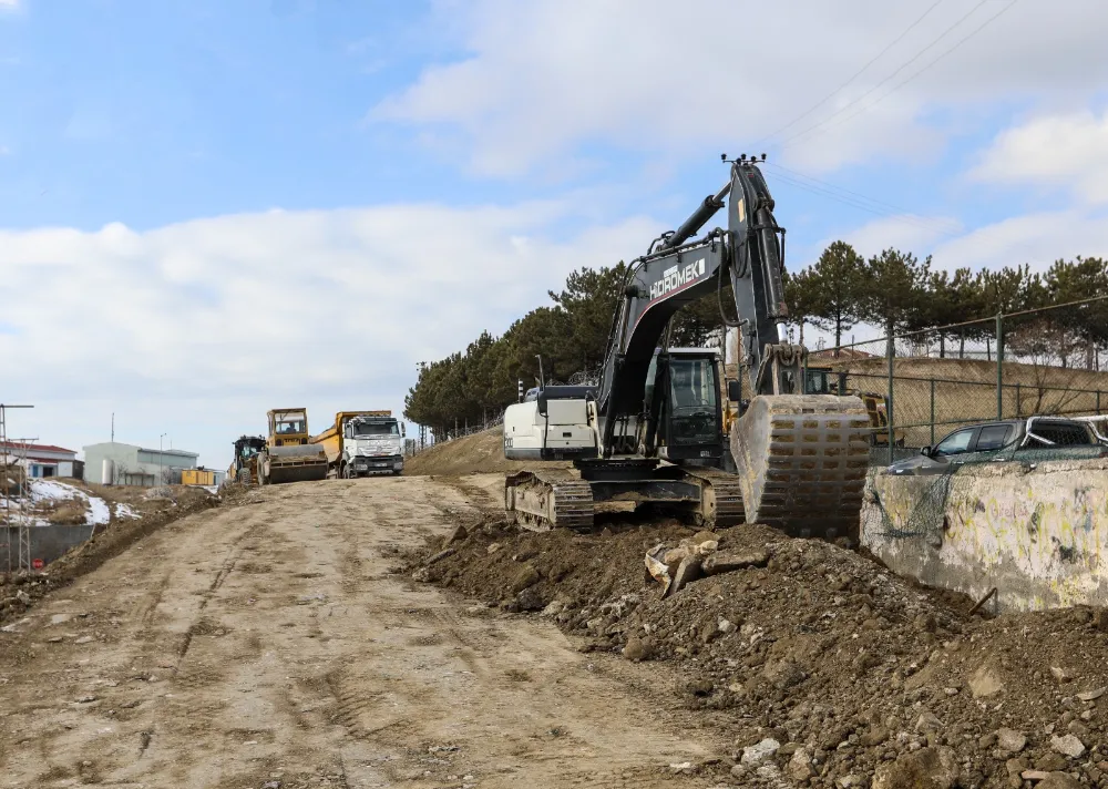 Büyükşehir Belediyesi’nden Edremit’te alternatif yol çalışması