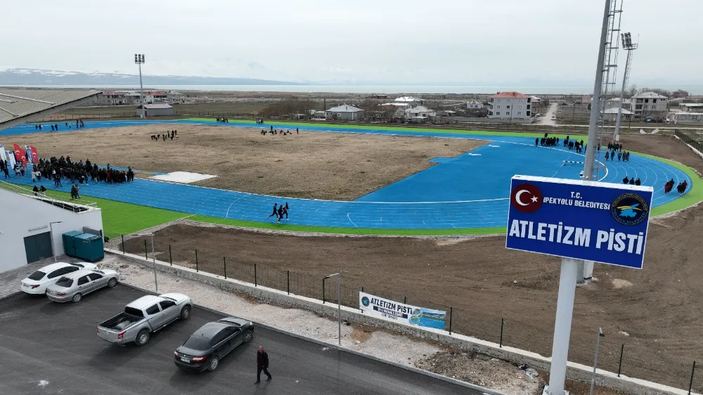 İPEKYOLU’NDA İLK OLAN 8 KULVARLI ATLETİZM PİSTİ HİZMETE AÇILDI 