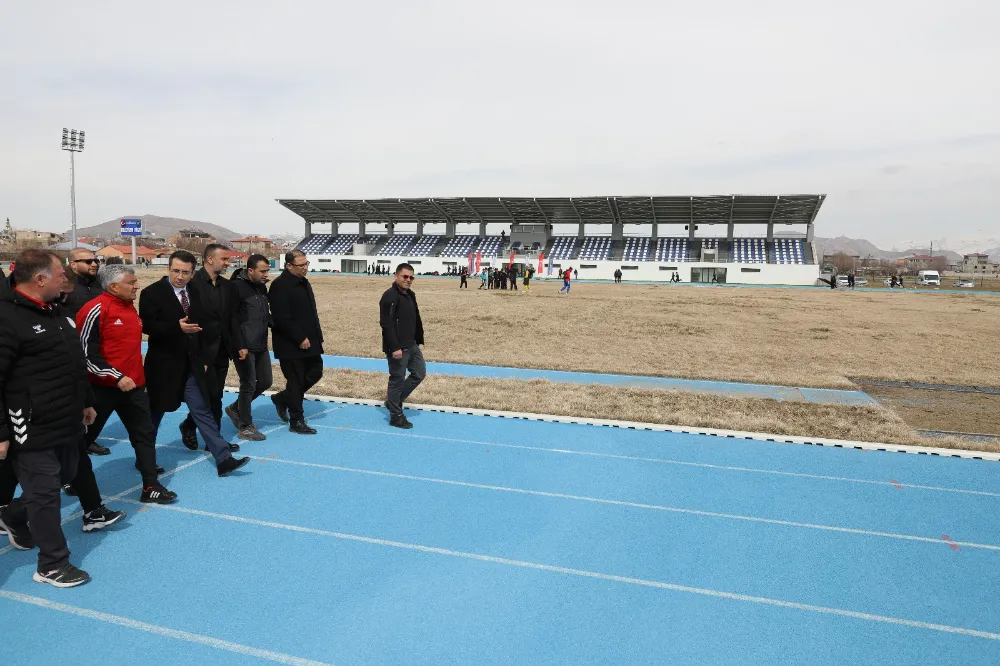 İPEKYOLU’NDA İLK OLAN 8 KULVARLI ATLETİZM PİSTİ HİZMETE AÇILDI 
