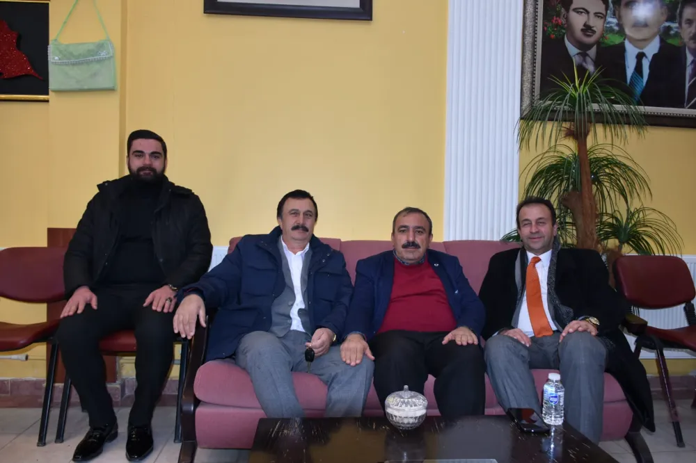 BAŞKALE DE ERTUŞ RÜZGARI ESİYOR.!