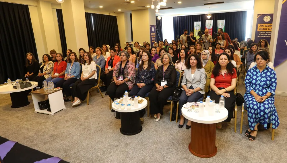 Kadın eşbaşkanlar ‘Demokratik Yerel Yönetimler Kadın Çalıştayı’nda buluştu