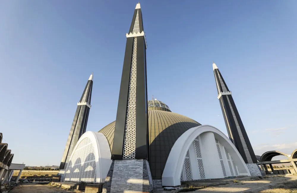 Tıbbiye Camii hızla tamamlanıyor