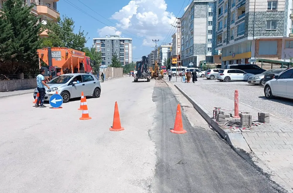 Büyükşehir Belediyesi’nden yol ve altyapı çalışmaları