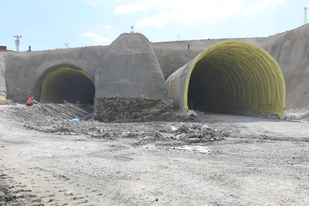 32 virajlar Güzeldere tüneli ile 6 dakikada geçilecek