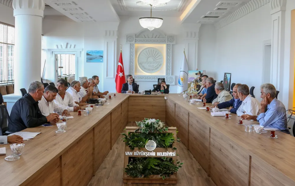 Edremitli muhtarlardan Eşbaşkanlara ziyaret