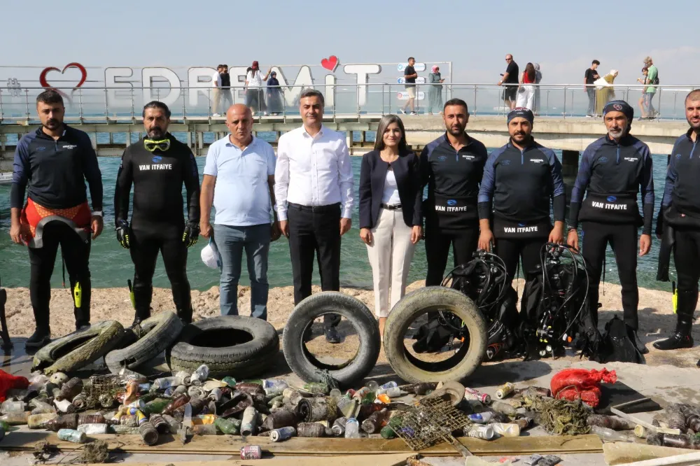 Van Gölü’nden çıkanlar pes dedirtti