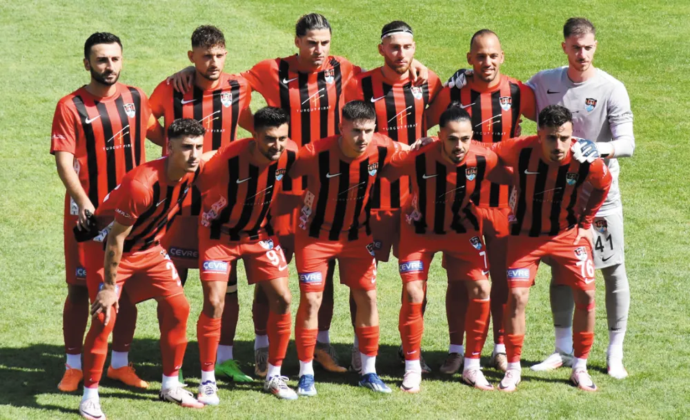 Vanspor 37 futbolcuyu renklerine bağladı