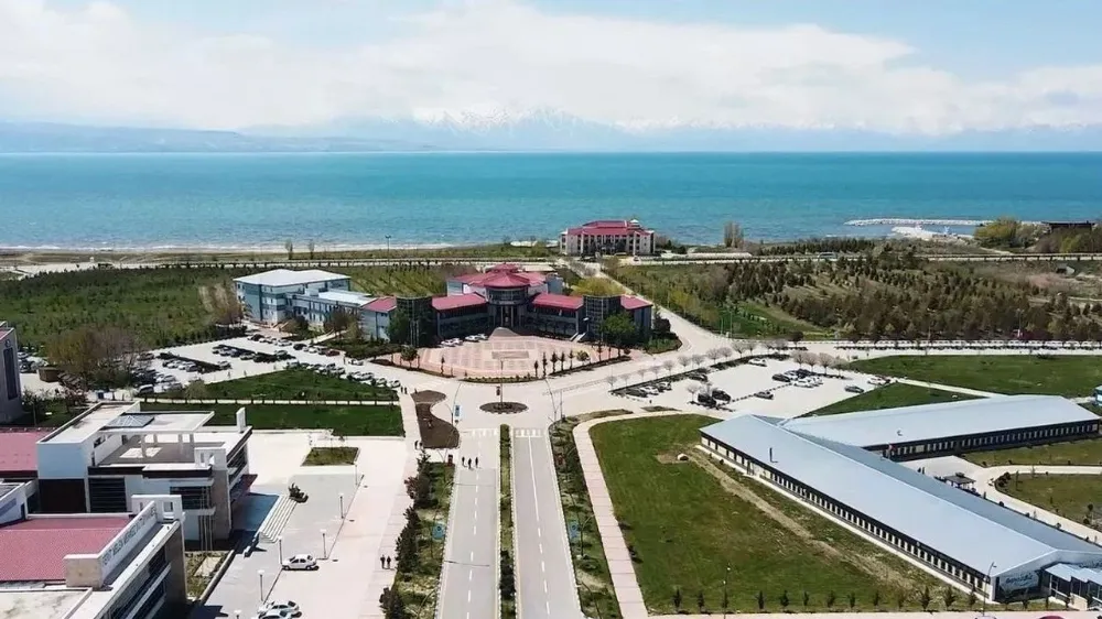 Van Yüzüncü Yıl Üniversitesi’nden ders kaydı açıklaması