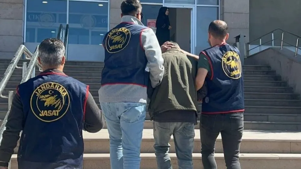 Başkale’de kasten öldürme suçundan aranan şahıs yakalandı