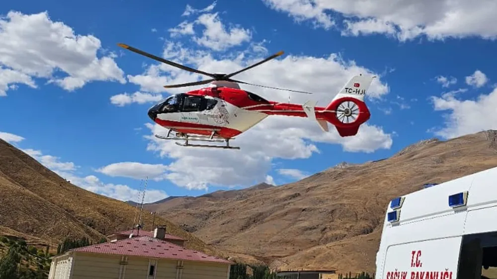 Kalp hastası helikopter ambulansla Van’a nakledildi