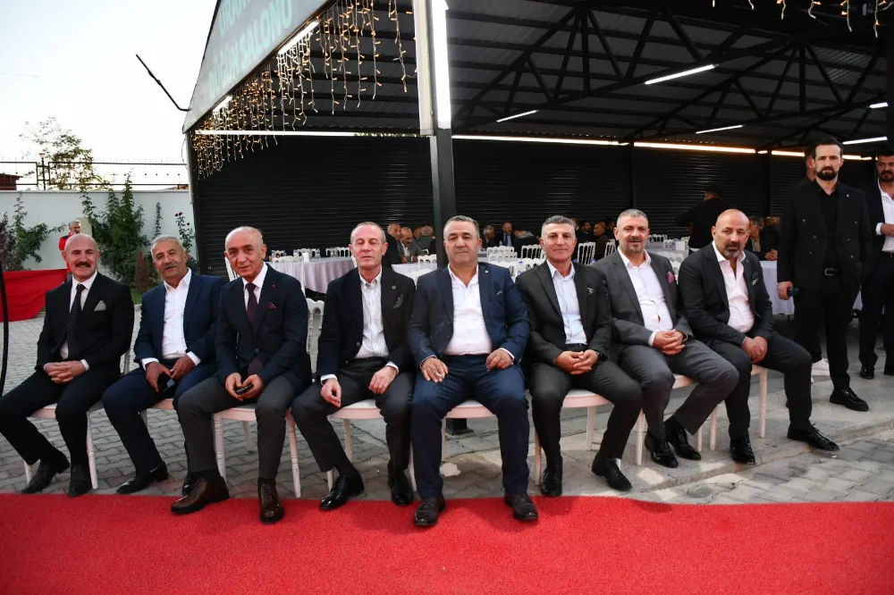 Dillere Destan Düğün! Kaya Ailesinin Mutlu Günü