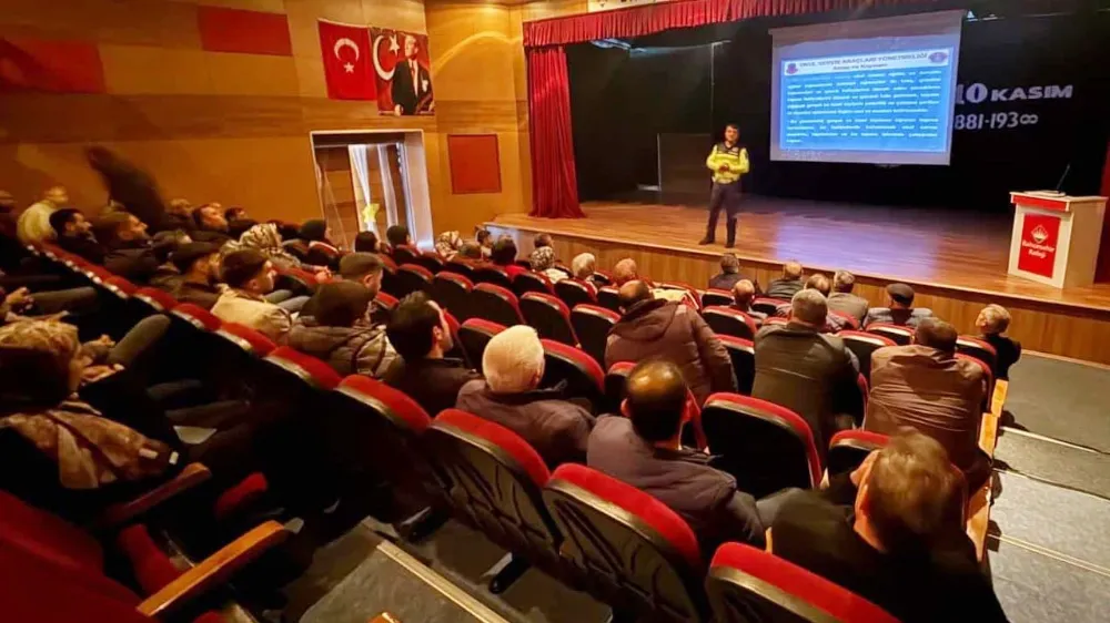 Servis şoförleri ve rehber personellere iş ve trafik güvenliği eğitimi