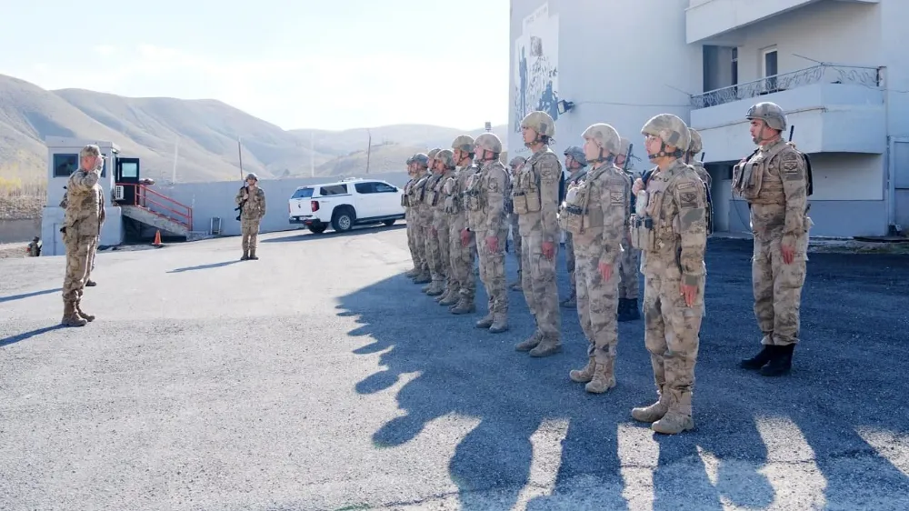 Tuğgeneral Avkıran, Gürpınar’da incelemelerde bulundu