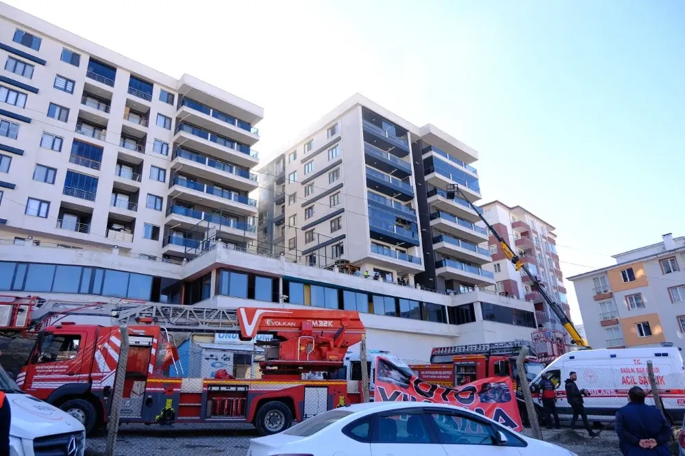 Van’daki yangında çok sayıda kişi hastaneye kaldırıldı!