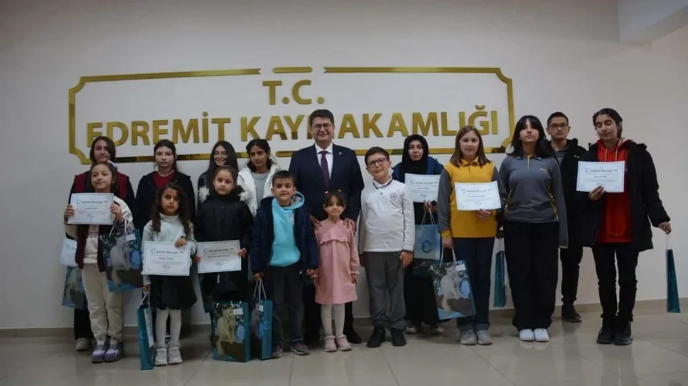 Edremit’te KitapVan ilçe birincileri ödüllendirildi