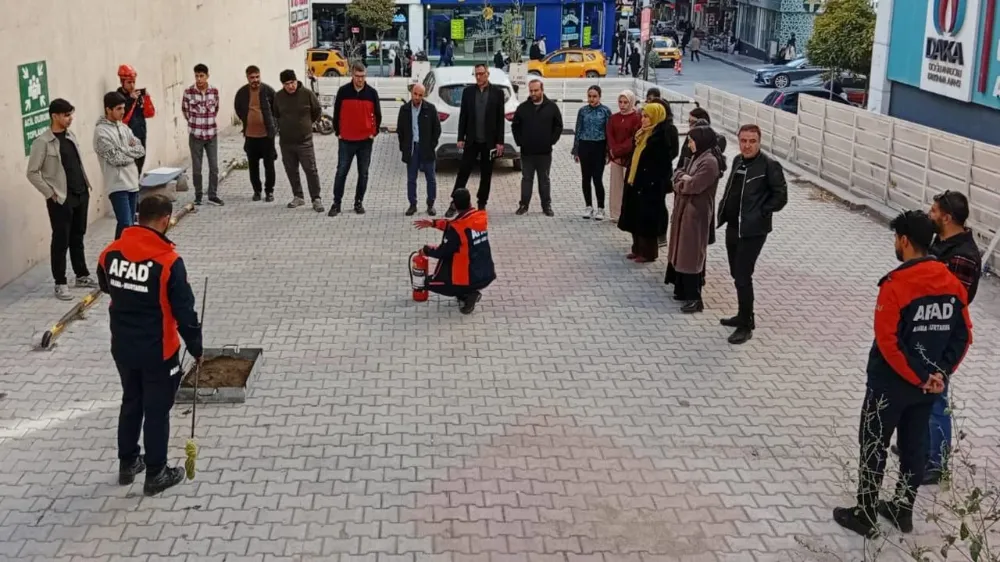 Van’da DAKA personellerine afet ve yangın farkındalık eğitimi
