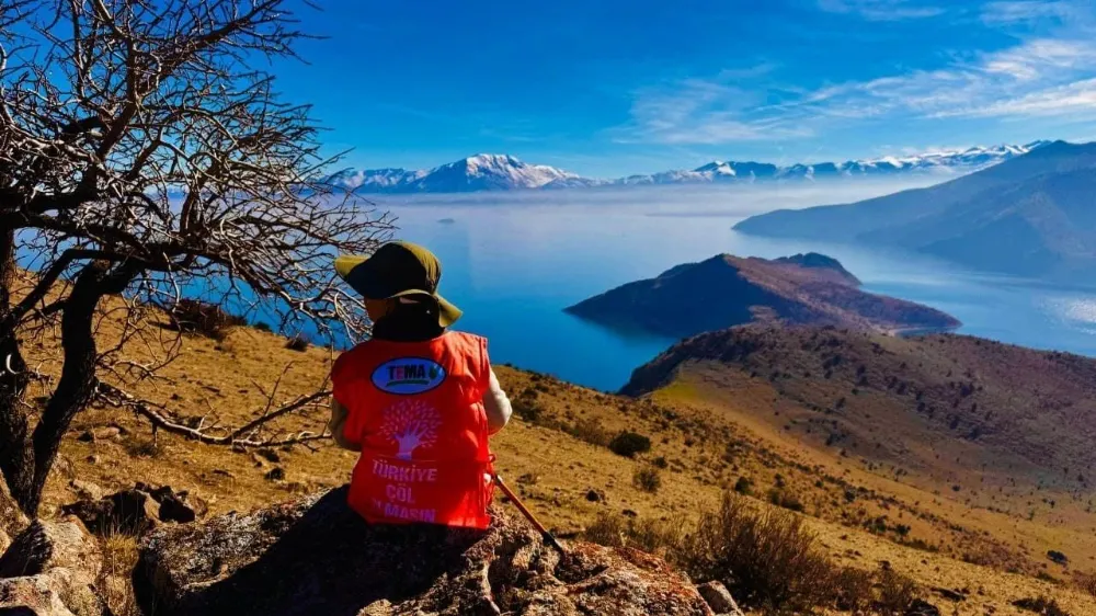 Van’da ‘Erozyonla Mücadele Haftası’na özel doğa yürüyüşü