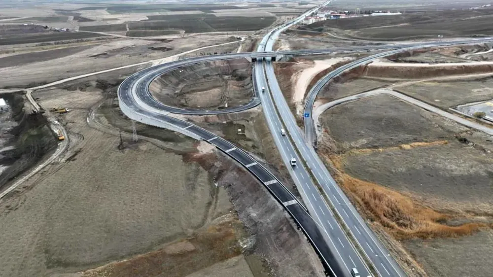 Van Çevre Yolu’nun 28 kilometrelik 2 etabı açılıyor