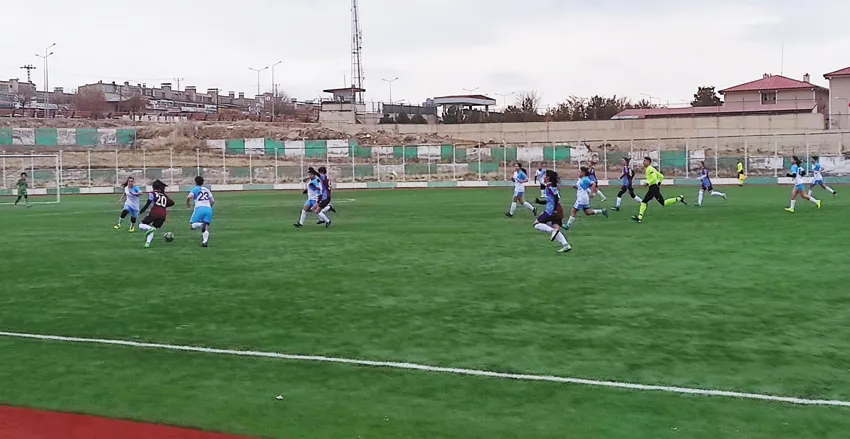 Kadınların kıyasıya mücadelesi göz doldurdu