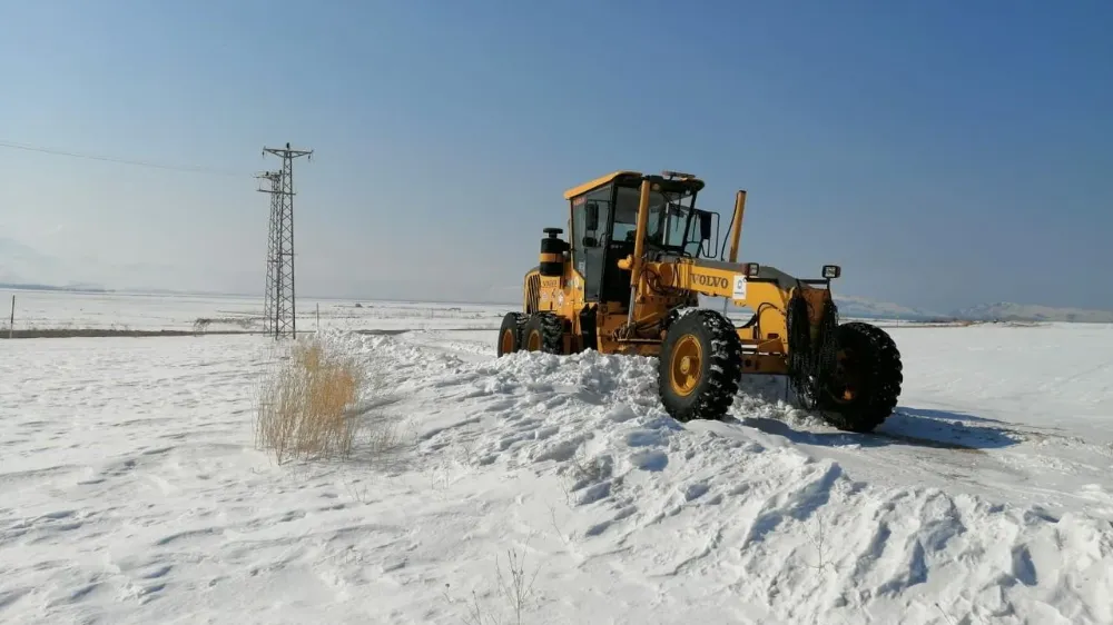 Van’da 264 yerleşim yerinin yolu ulaşıma kapandı