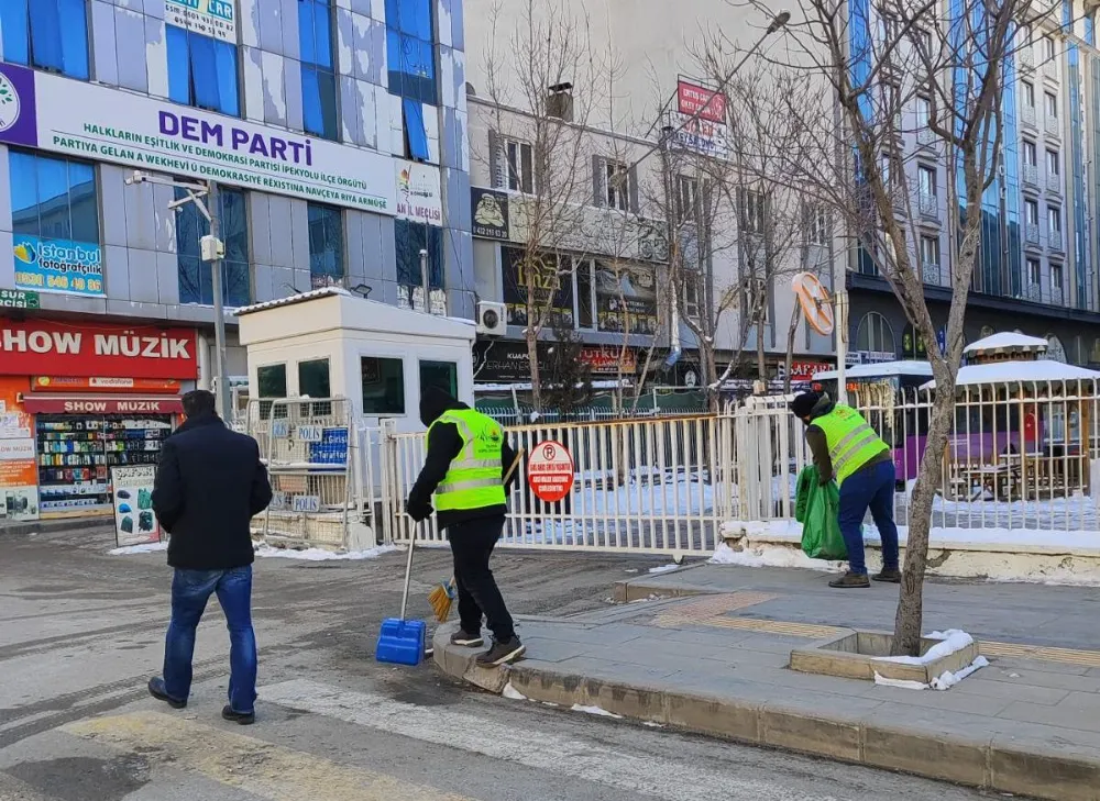 Van Büyükşehir Belediyesinden Çevre Temizliği Çalışması