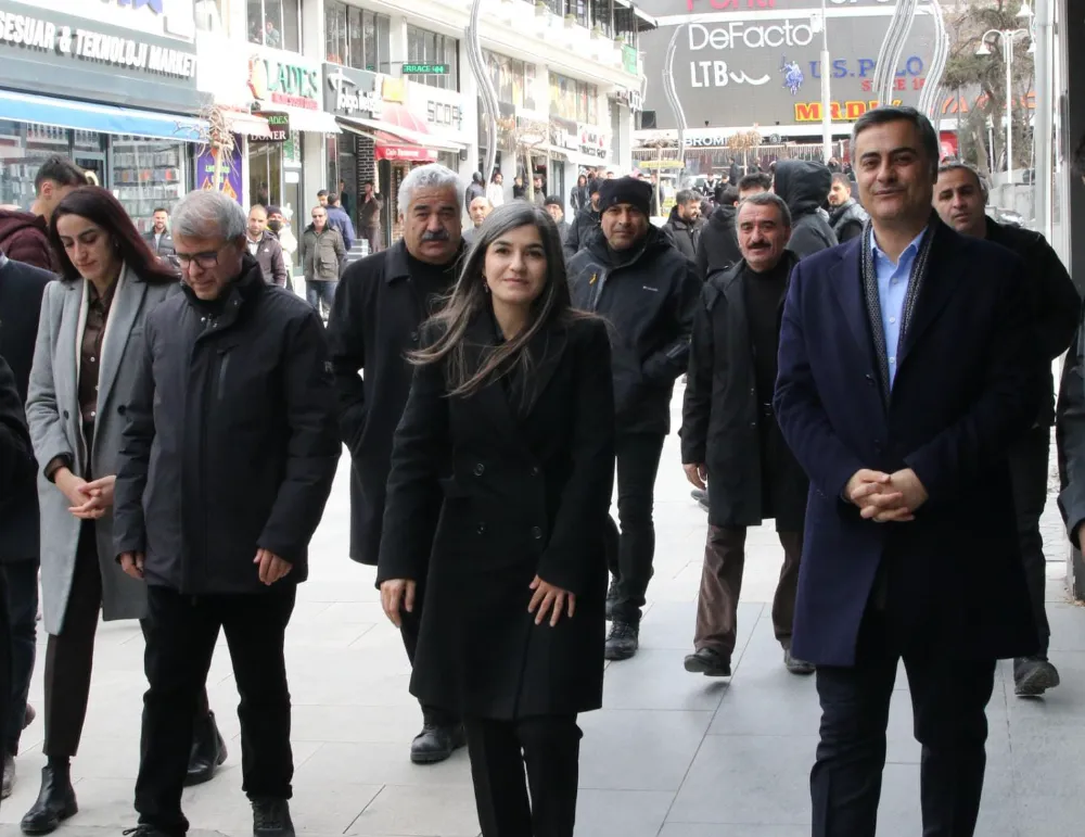 Eşbaşkan Şedal ve Zeydan esnafın sorunlarını dinledi