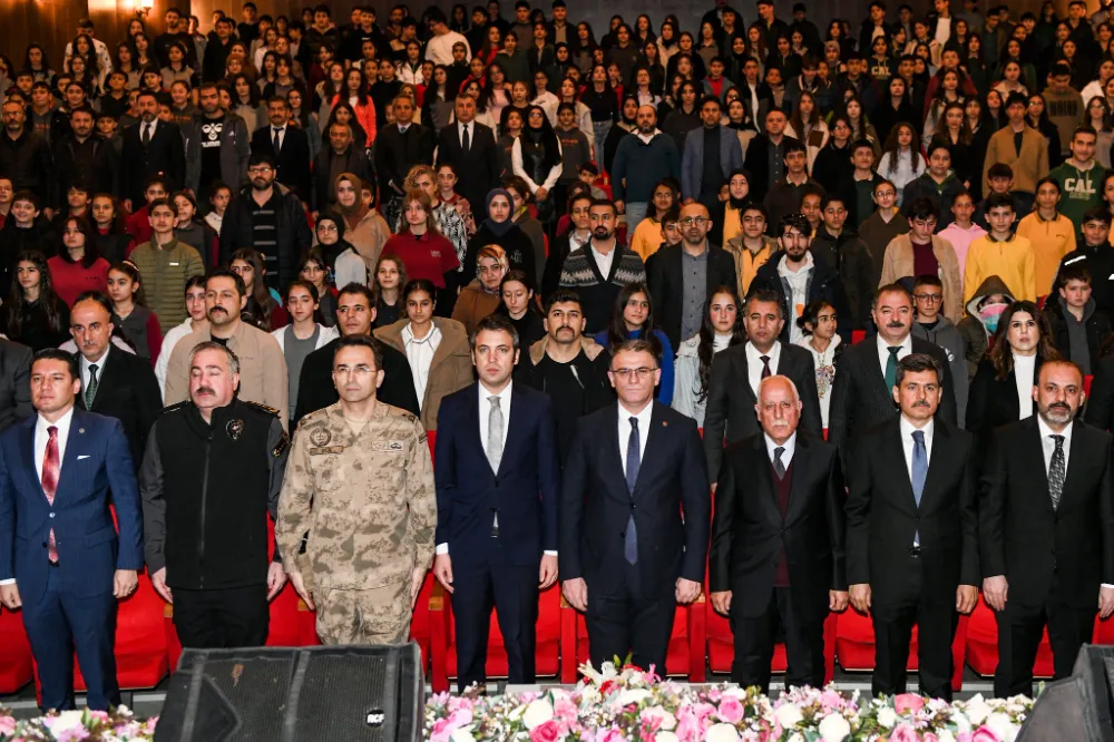 Mehmet Akif Ersoy, Van’da anıldı