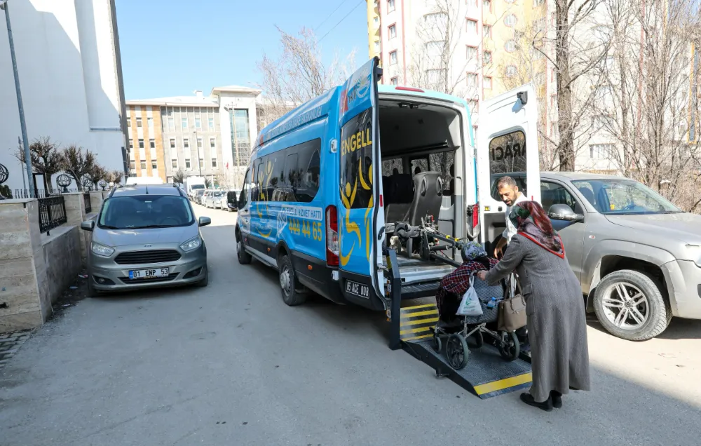 Büyükşehir engelleri ortadan kaldırıyor