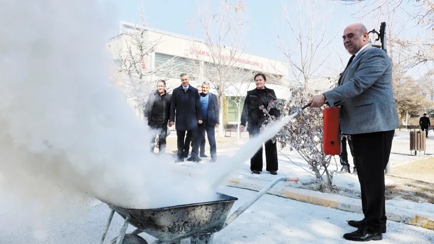 Deprem ve yangın tahliye tatbikatı gerçekleştirildi