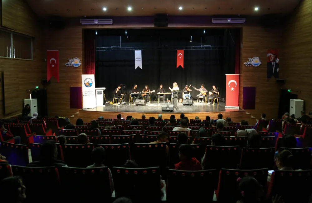 Van Büyükşehir Belediyesi’nden engellilere özel konser 