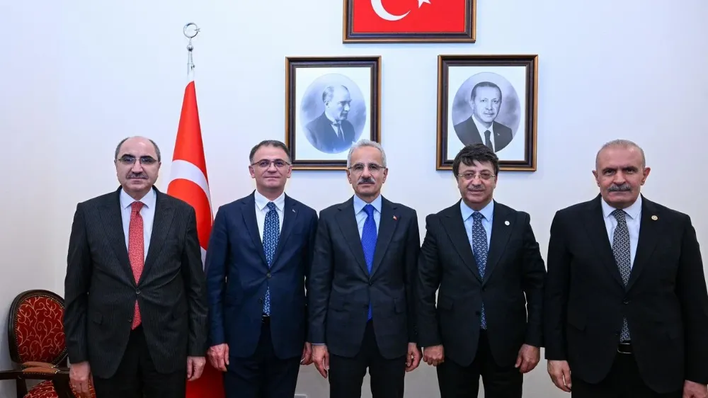 Van heyetinden, bakanlara ziyaret…
