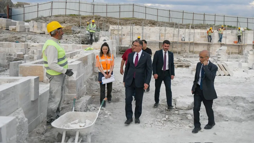 Vali Balcı, Eski Van Şehri