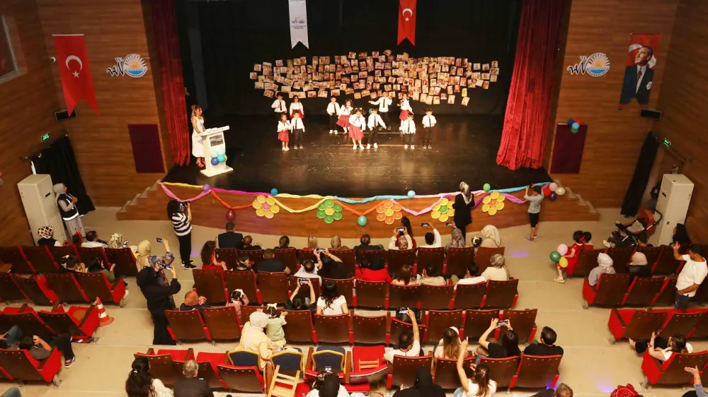 Büyükşehir kreş öğrencilerinden yılsonu etkinliği